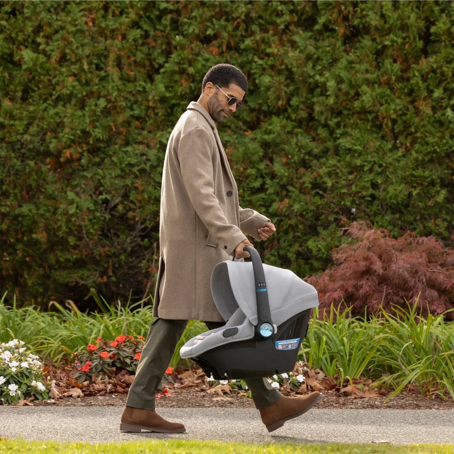 Revolve180 Litemax NXT Rotational Infant Car Seat with Sensorysoothe and with Accessory Load Leg (Quartz)